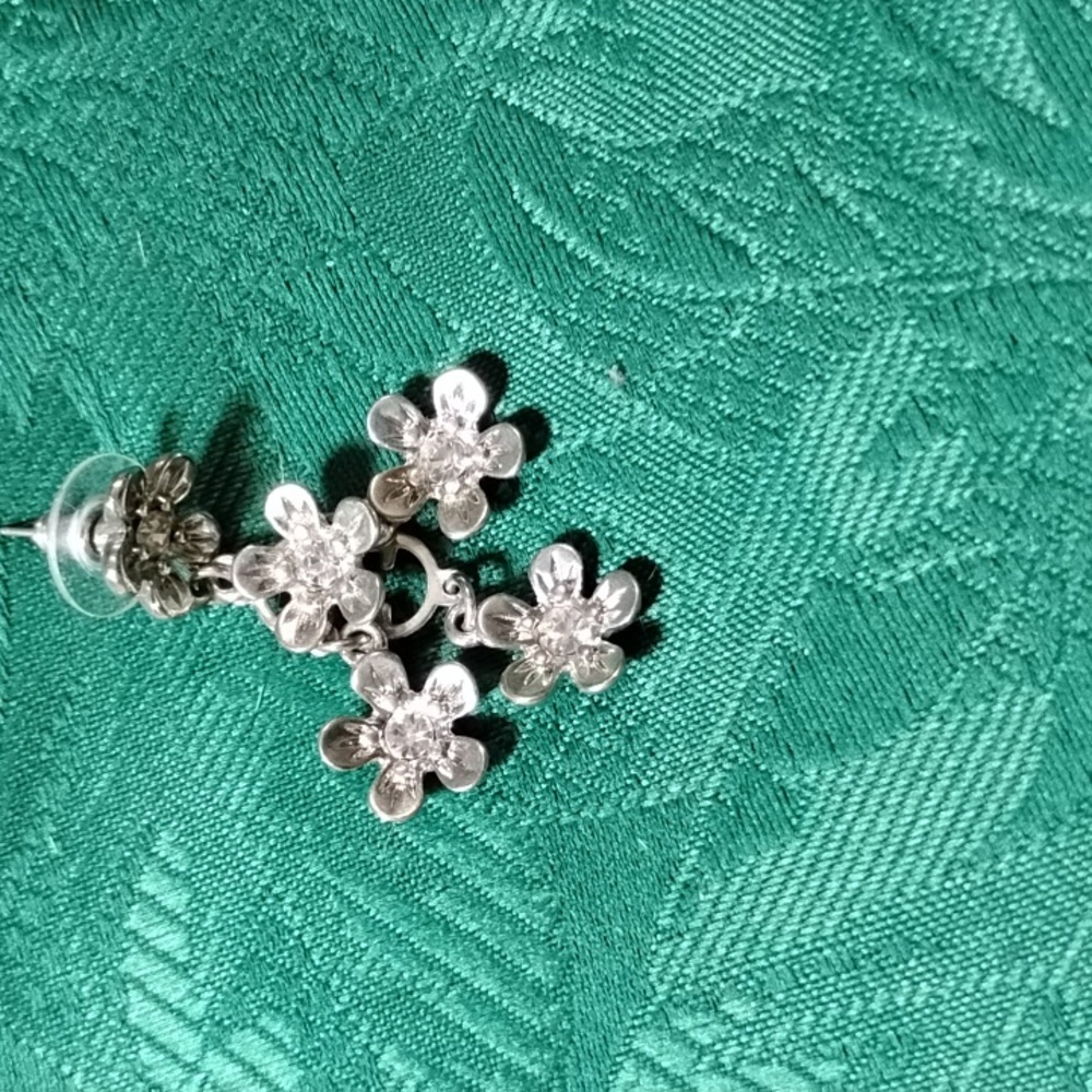 Vintage Silver Floral Dangle Earrings With Crystal Centers - Picture 2 of 9